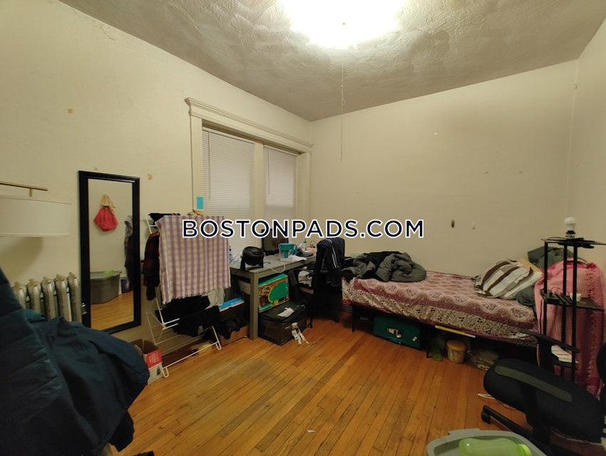 BOSTON - FENWAY/KENMORE - 3 Beds, 1 Bath - Image 8