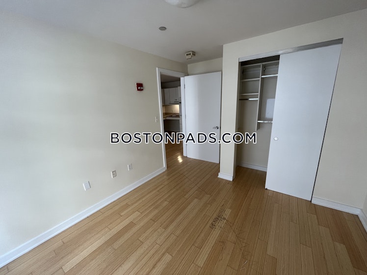 Boylston St., Boston