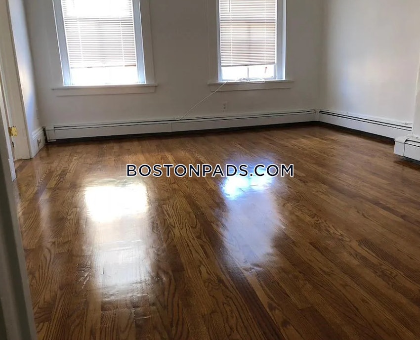 BOSTON - NORTHEASTERN/SYMPHONY - 3 Beds, 1 Bath - Image 5