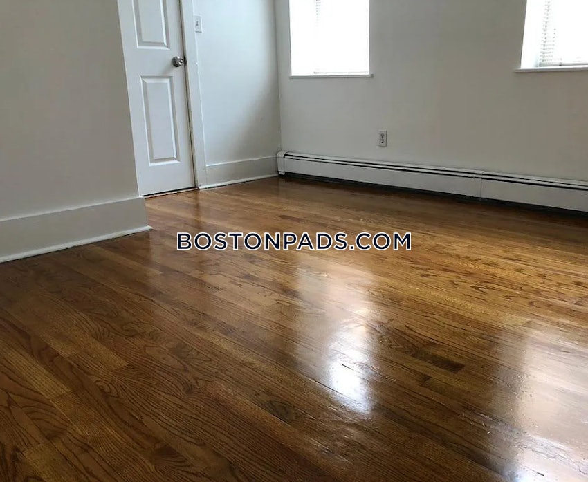 BOSTON - NORTHEASTERN/SYMPHONY - 3 Beds, 1 Bath - Image 2