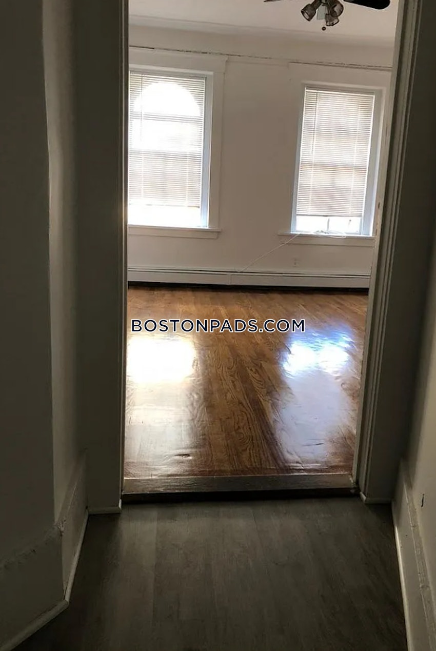 BOSTON - NORTHEASTERN/SYMPHONY - 3 Beds, 1 Bath - Image 6