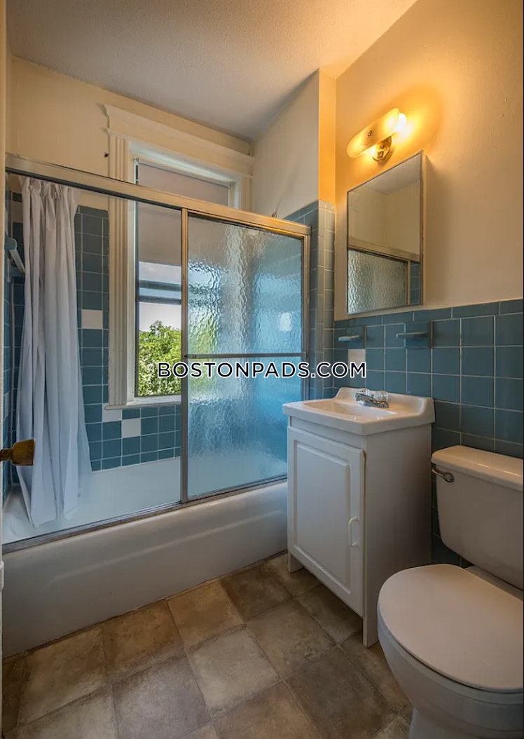 Commonwealth Ave., Brookline