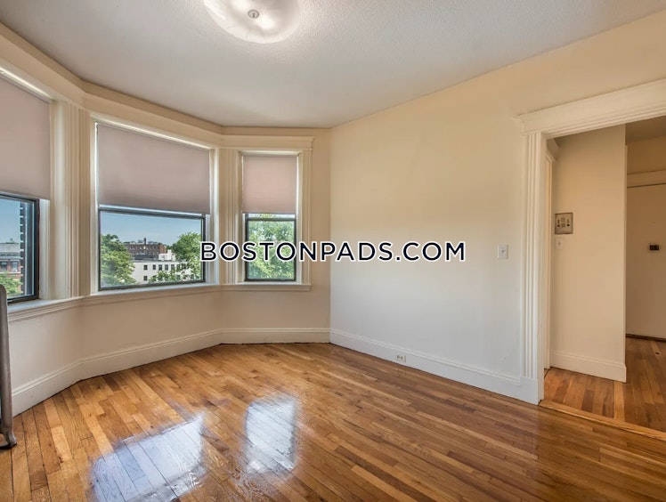 Commonwealth Ave., Brookline