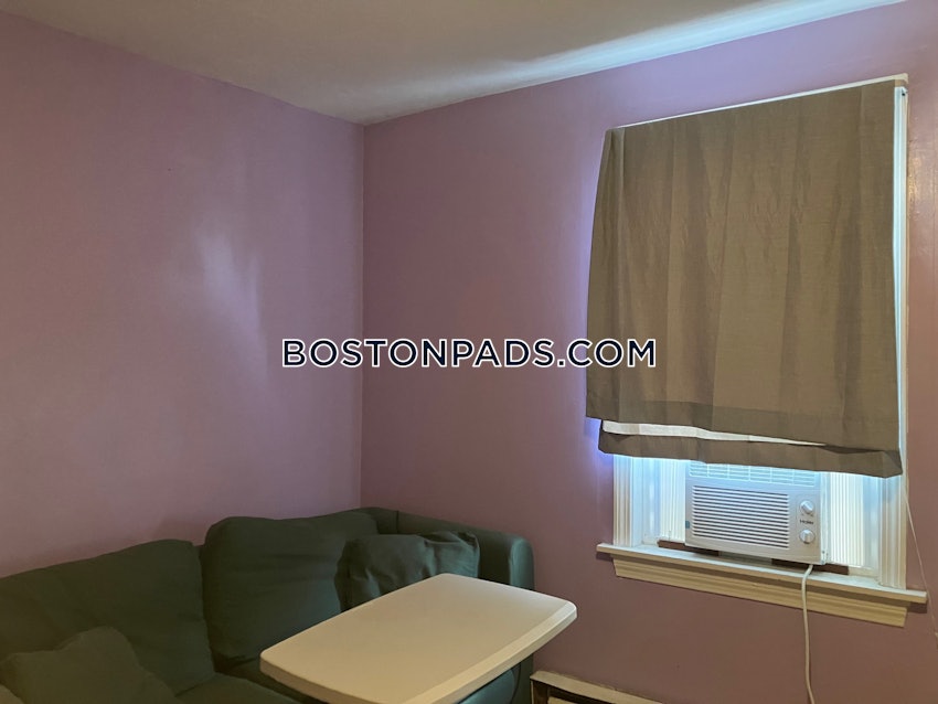 CAMBRIDGE - KENDALL SQUARE - 1 Bed, 1 Bath - Image 14