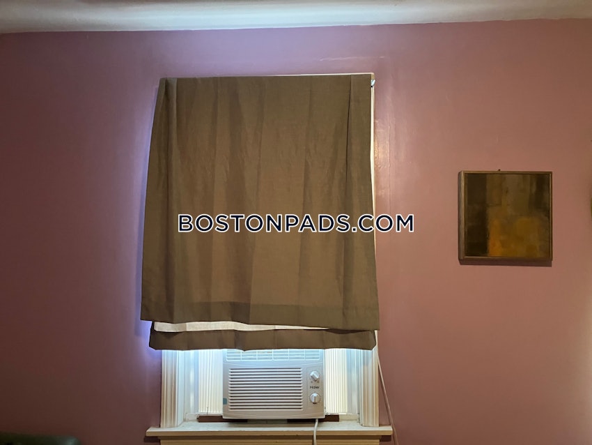 CAMBRIDGE - KENDALL SQUARE - 1 Bed, 1 Bath - Image 13