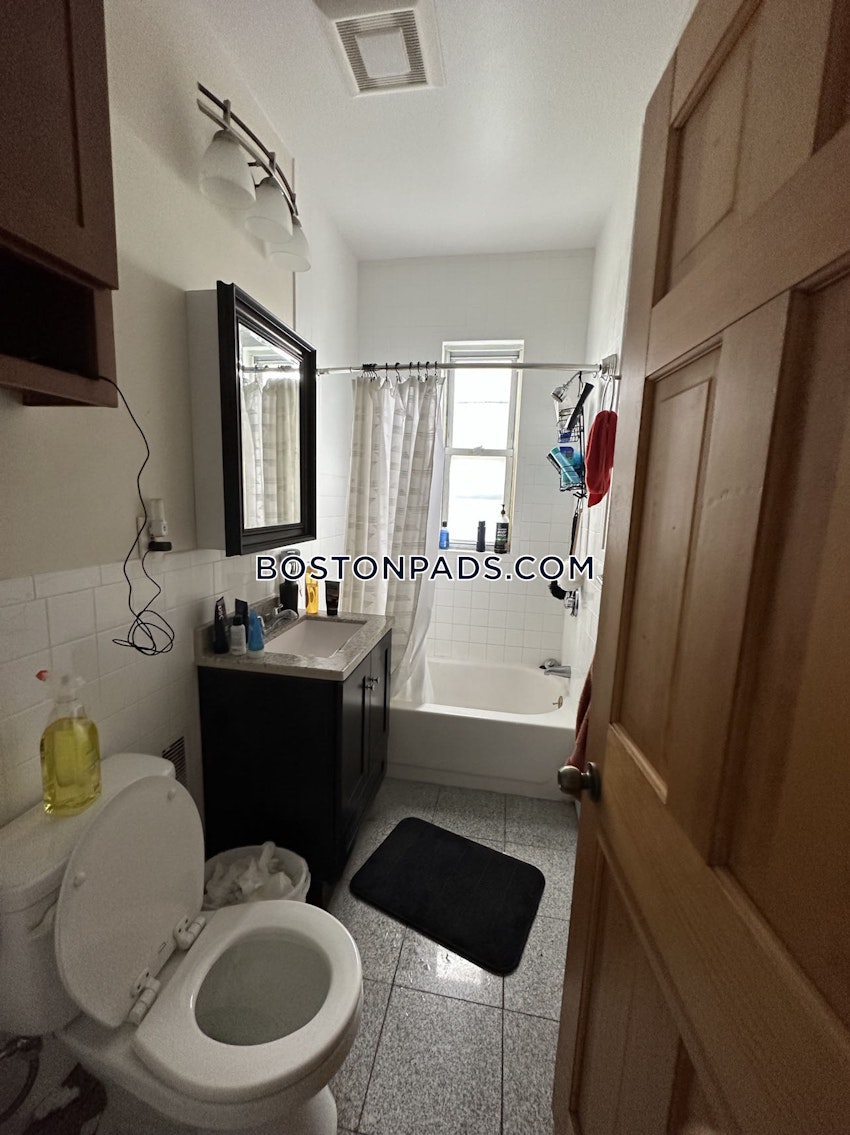 BOSTON - FORT HILL - 3 Beds, 1 Bath - Image 9