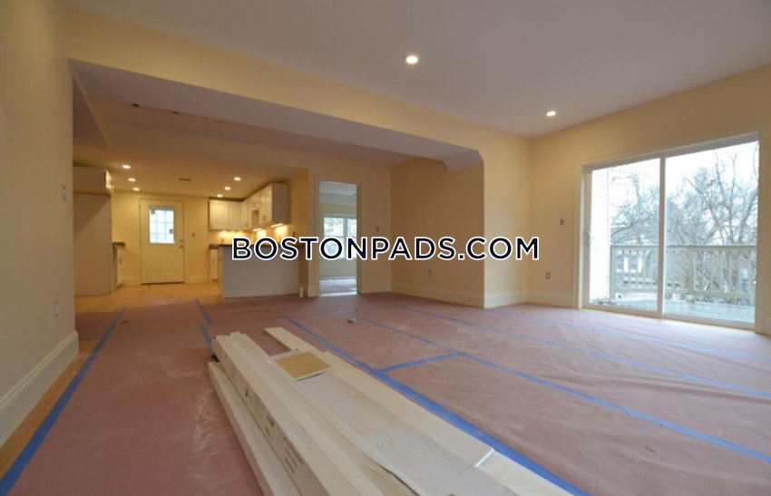 BOSTON - BRIGHTON - OAK SQUARE - 5 Beds, 3.5 Baths - Image 3