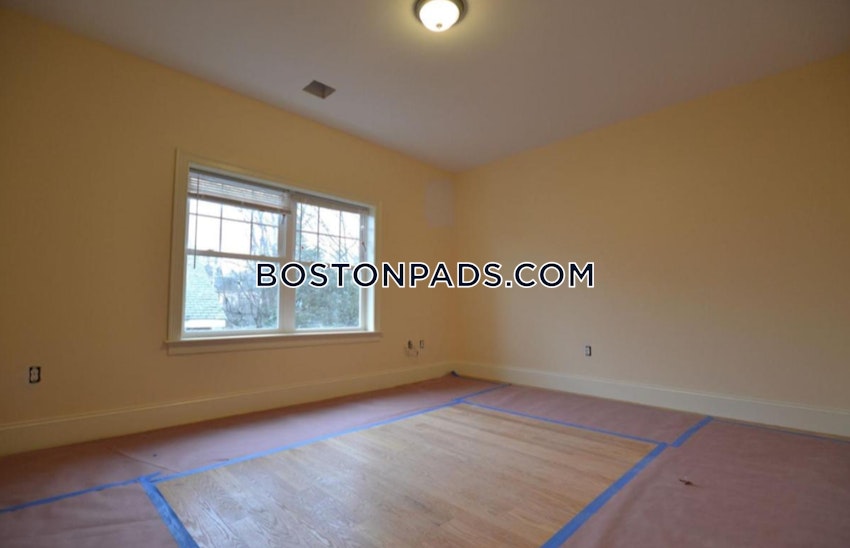 BOSTON - BRIGHTON - OAK SQUARE - 5 Beds, 3.5 Baths - Image 6