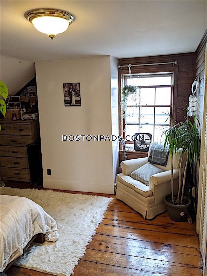 SOMERVILLE - PORTER SQUARE - 1 Bed, 1 Bath - Image 1