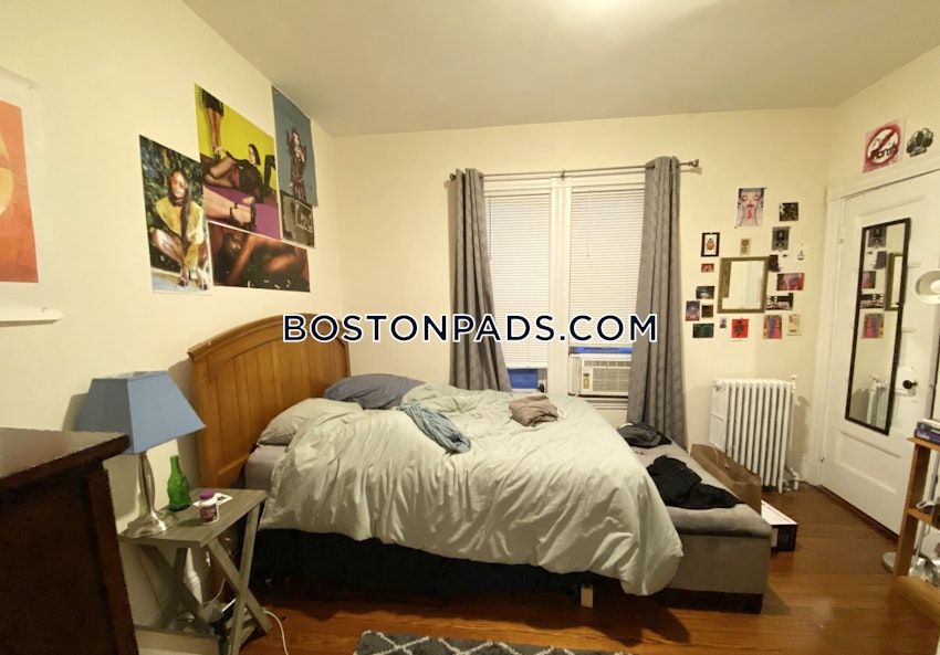 BOSTON - DORCHESTER - UPHAMS CORNER - 4 Beds, 2 Baths - Image 12