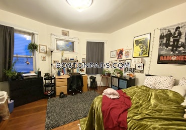 Boston - 4 Beds, 2 Baths