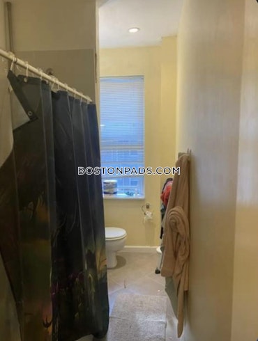 Boston - 2 Beds, 1 Baths