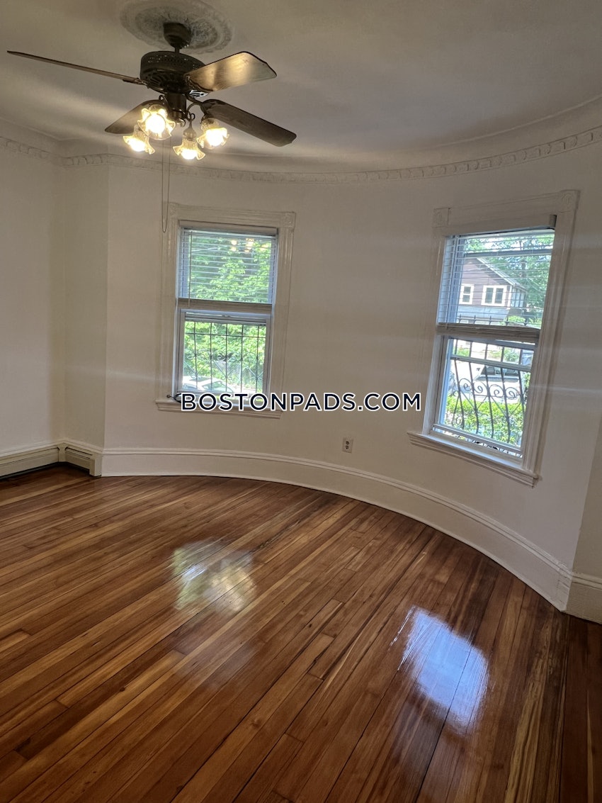 BOSTON - JAMAICA PLAIN - CENTER - 3 Beds, 1 Bath - Image 21