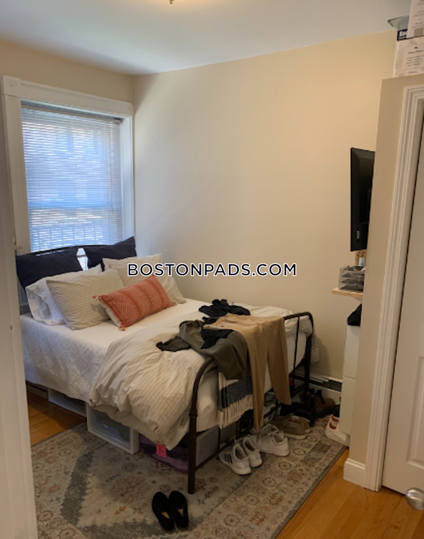 BOSTON - NORTH END - 3 Beds, 2 Baths - Image 8