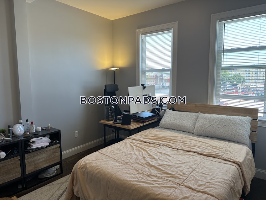 BOSTON - ALLSTON - 4 Beds, 3 Baths - Image 12