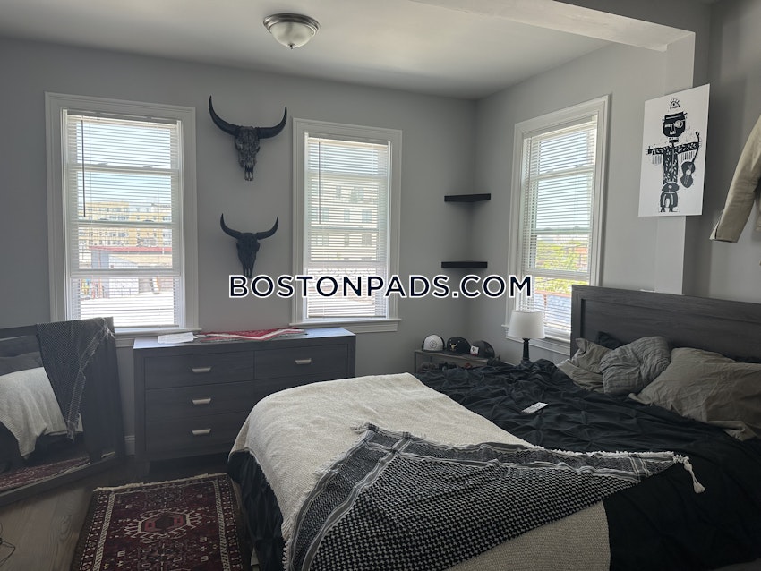 BOSTON - ALLSTON - 4 Beds, 3 Baths - Image 10