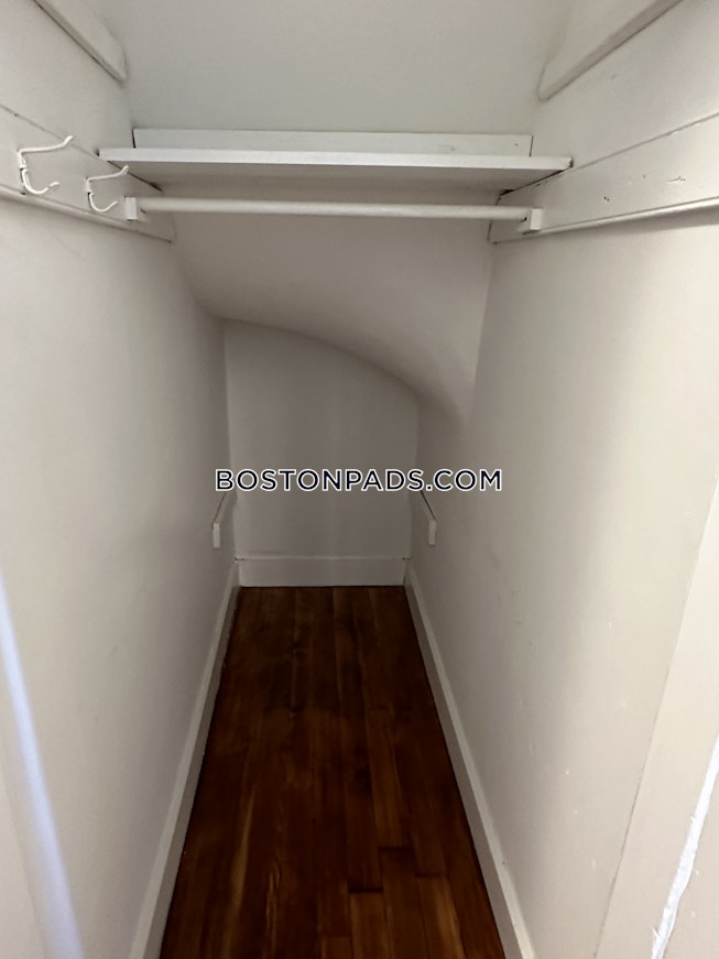 Somerville - $4,600+ /mo