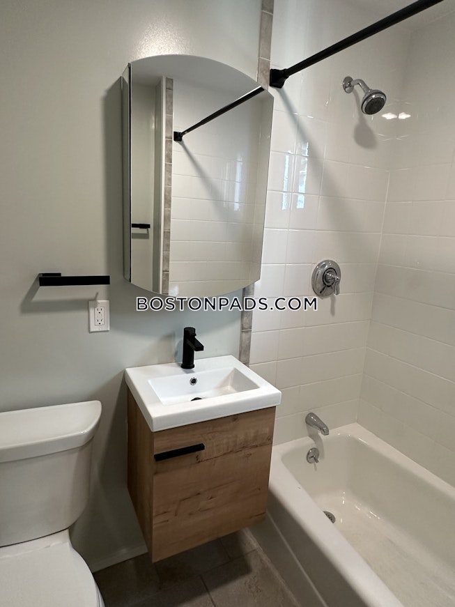 Somerville - $4,600+ /mo