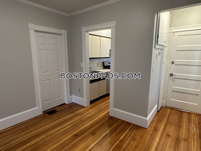 Somerville - $4,600+ /mo