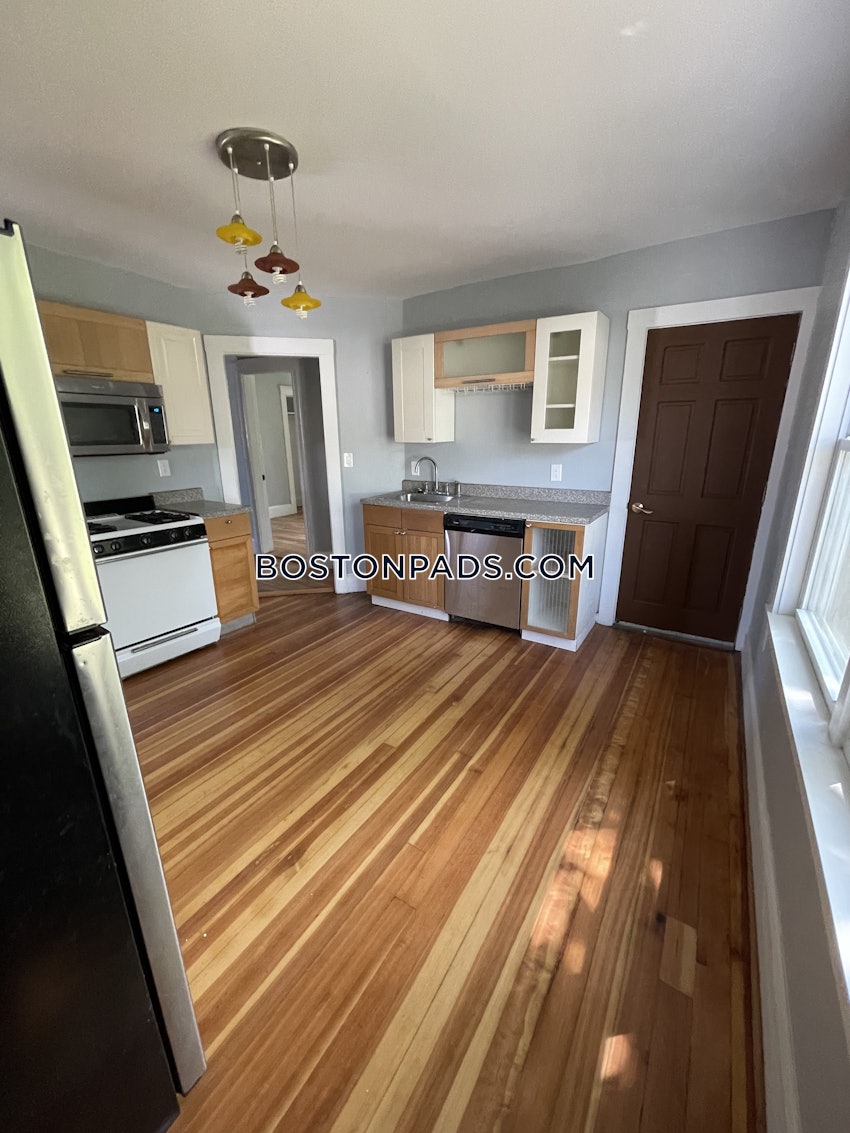 BOSTON - DORCHESTER - ASHMONT - 3 Beds, 1 Bath - Image 4