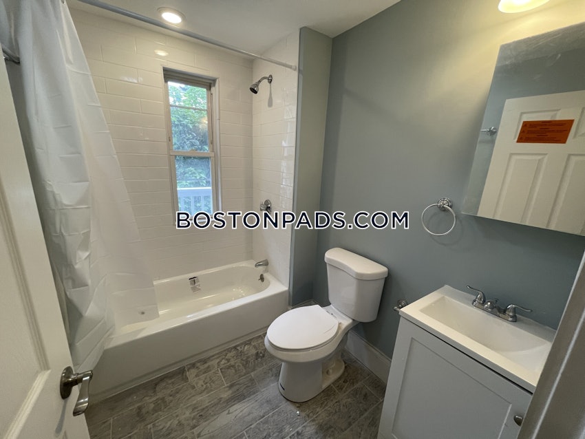 SOMERVILLE - PORTER SQUARE - 4 Beds, 2 Baths - Image 8