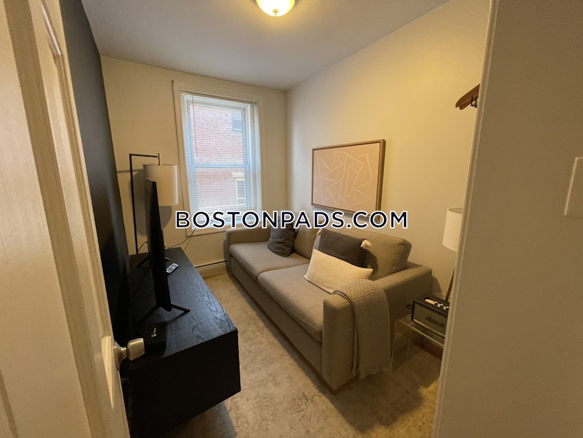 BOSTON - NORTH END - 3 Beds, 1 Bath - Image 16