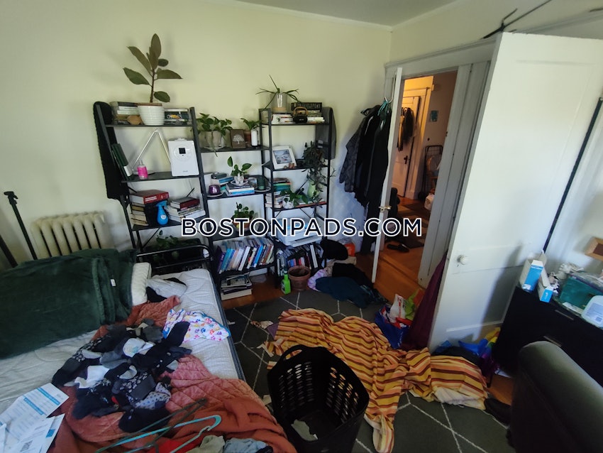 BOSTON - BRIGHTON- WASHINGTON ST./ ALLSTON ST. - 4 Beds, 2 Baths - Image 2