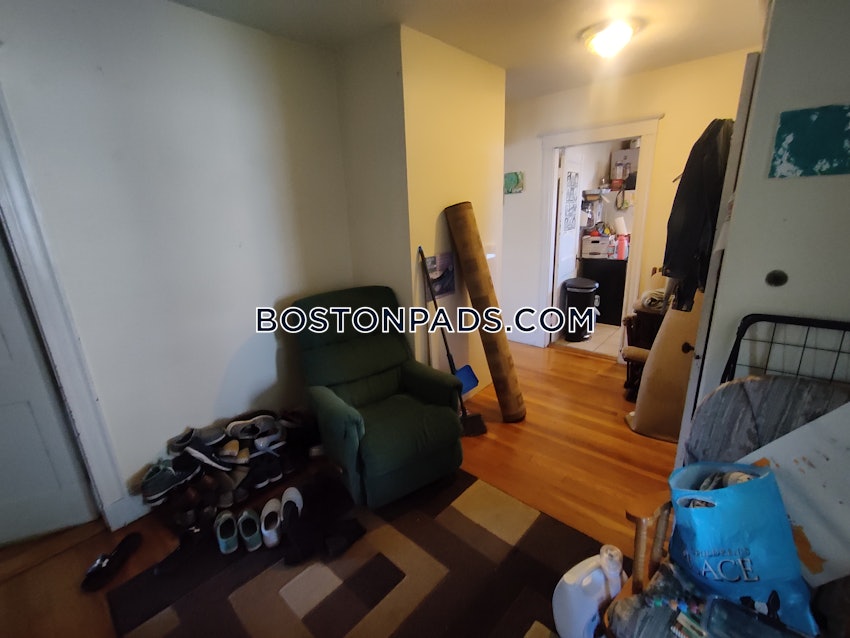 BOSTON - BRIGHTON- WASHINGTON ST./ ALLSTON ST. - 4 Beds, 2 Baths - Image 1