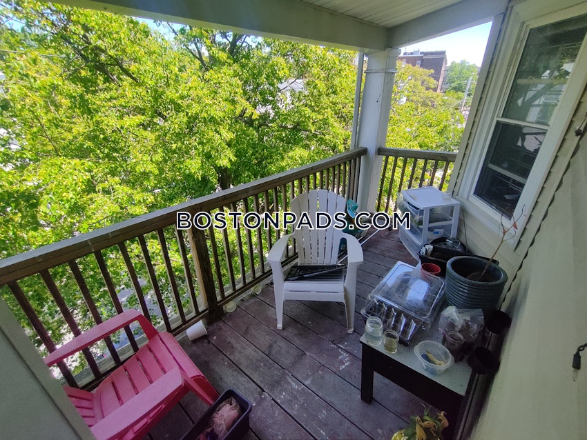 BOSTON - BRIGHTON- WASHINGTON ST./ ALLSTON ST. - 4 Beds, 2 Baths - Image 5