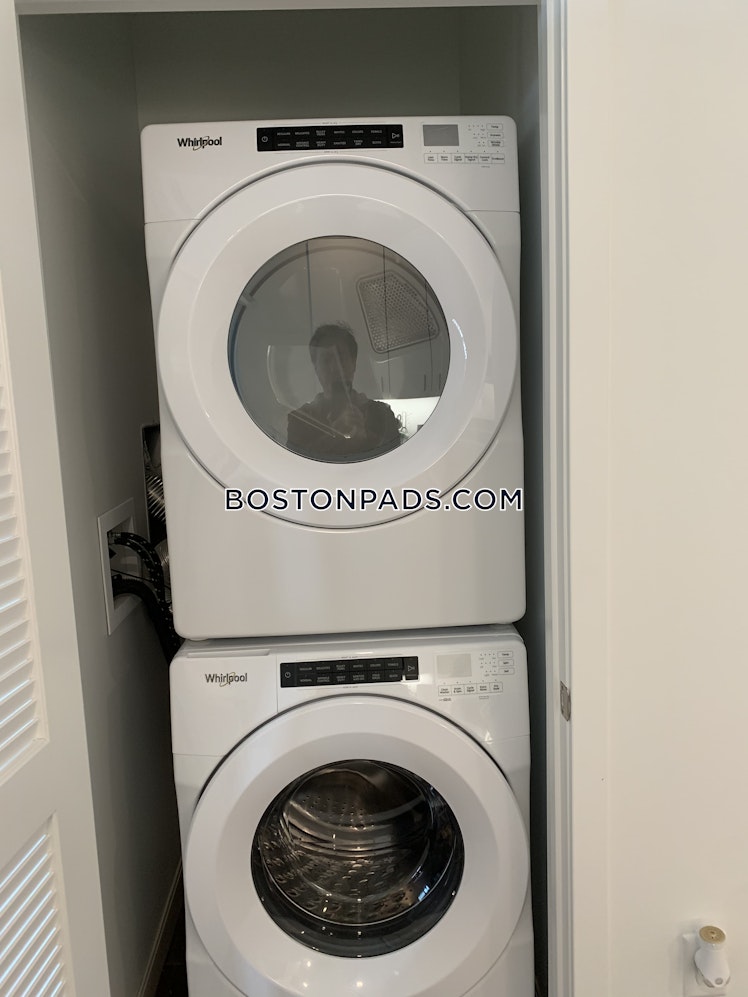 Washington St., Newton