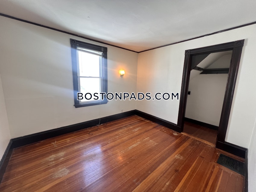 SOMERVILLE - TUFTS - 6 Beds, 2 Baths - Image 25