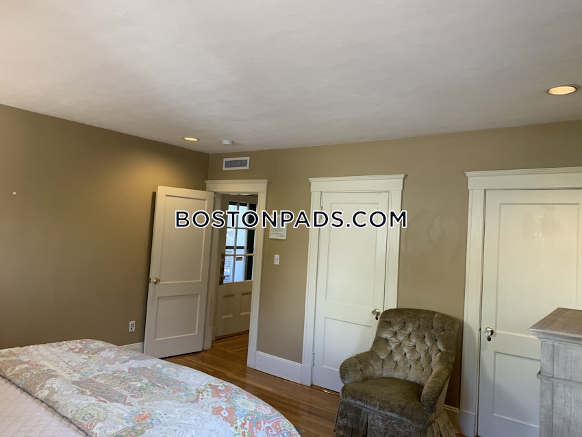 BROOKLINE - BEACONSFIELD - 4 Beds, 3 Baths - Image 41