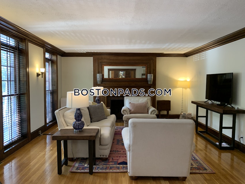 BROOKLINE - BEACONSFIELD - 4 Beds, 3 Baths - Image 34