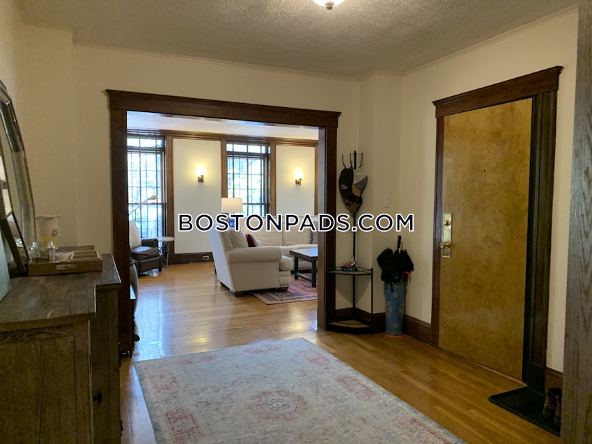 BROOKLINE - BEACONSFIELD - 4 Beds, 3 Baths - Image 29