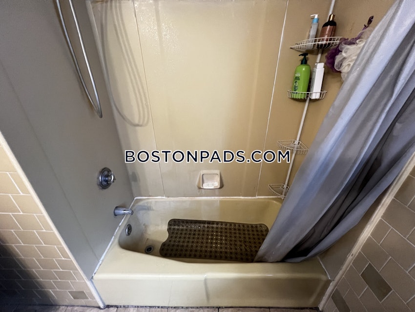 BOSTON - ALLSTON - 3 Beds, 2 Baths - Image 36