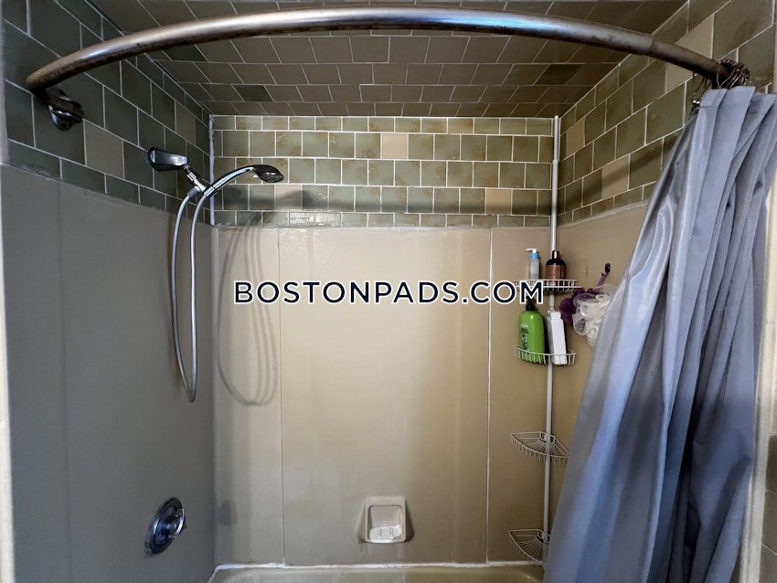 BOSTON - ALLSTON - 3 Beds, 2 Baths - Image 35