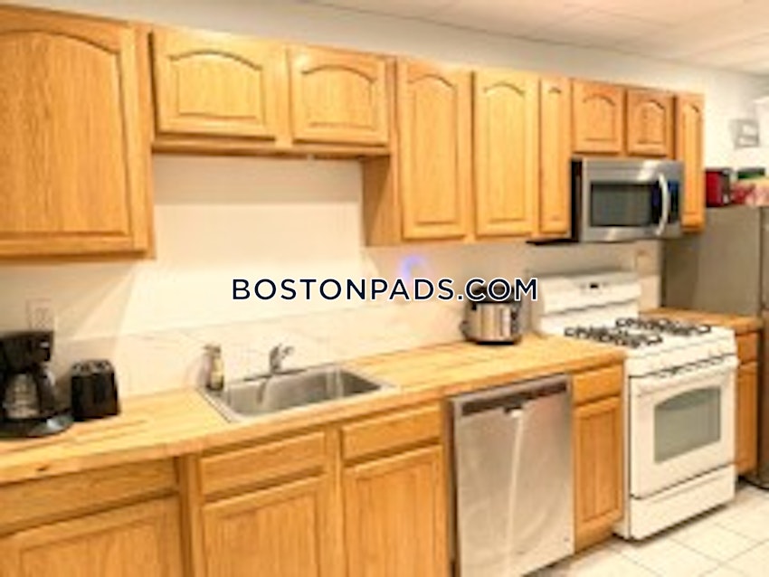 BOSTON - SOUTH BOSTON - ANDREW SQUARE - 3 Beds, 1 Bath - Image 2