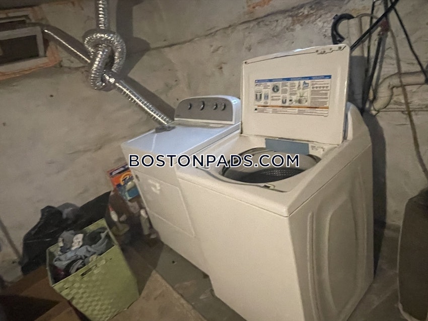BOSTON - BRIGHTON - OAK SQUARE - 5 Beds, 3 Baths - Image 7