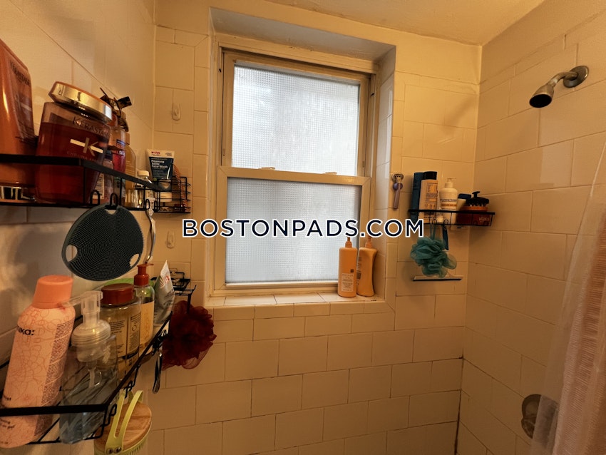 BOSTON - NORTH END - 3 Beds, 1 Bath - Image 22