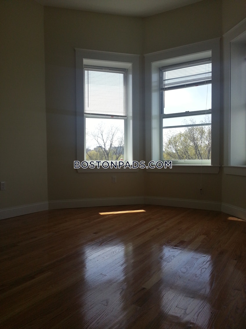 Boston - $3,500+ /month