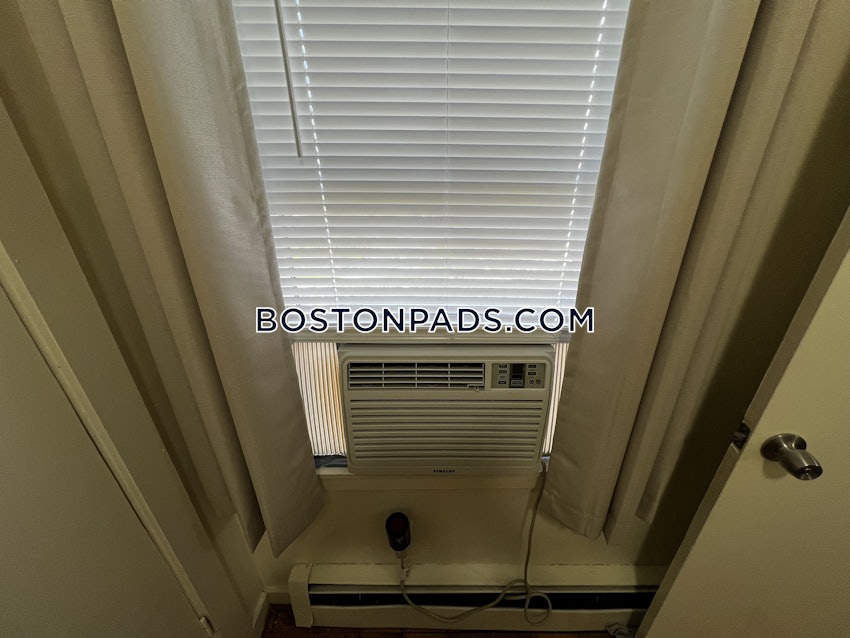 BOSTON - MISSION HILL - 3 Beds, 1 Bath - Image 53