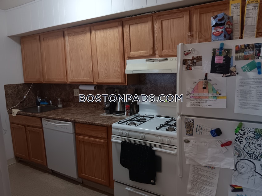 CAMBRIDGE - PORTER SQUARE - 3 Beds, 2 Baths - Image 3