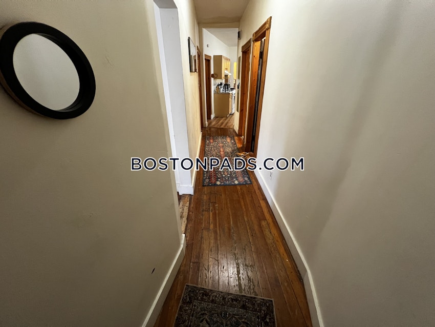 BOSTON - MISSION HILL - 3 Beds, 1 Bath - Image 39