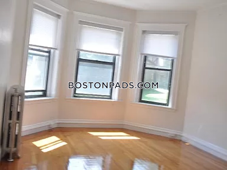 Washington St., Malden