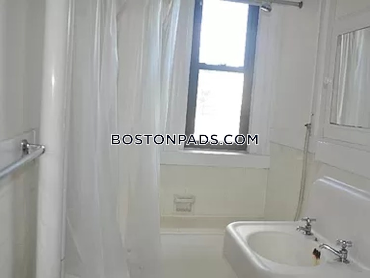 Washington St., Malden