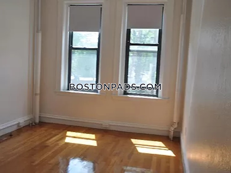 Washington St., Malden