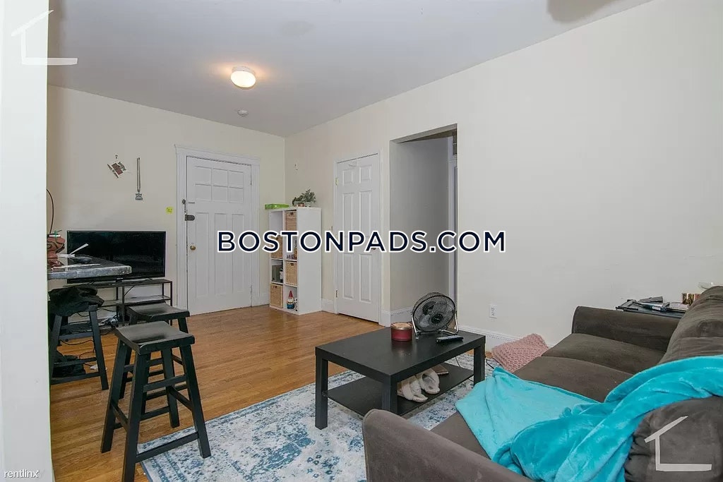 Boston University, Brookline, MA - 4 Beds, 1 Bath - $6,292 - ID#8012149