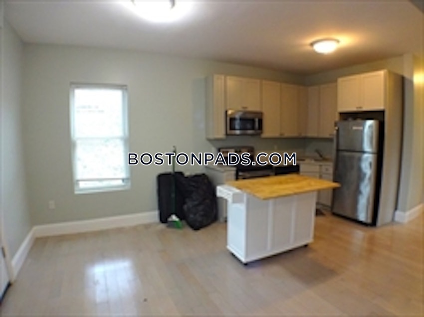 BOSTON - DORCHESTER - UPHAMS CORNER - 3 Beds, 1 Bath - Image 2