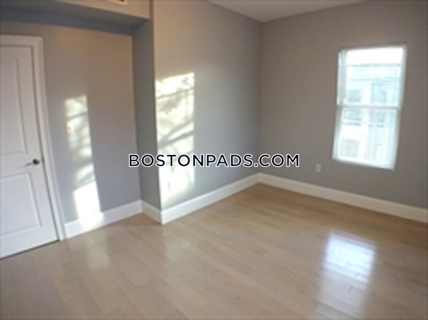 BOSTON - DORCHESTER - UPHAMS CORNER - 3 Beds, 1 Bath - Image 4