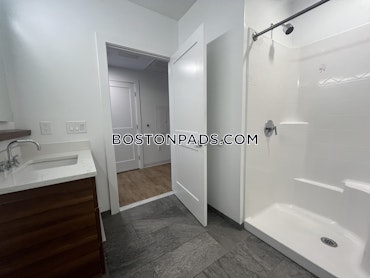 Boston - 0 Beds, 1 Baths